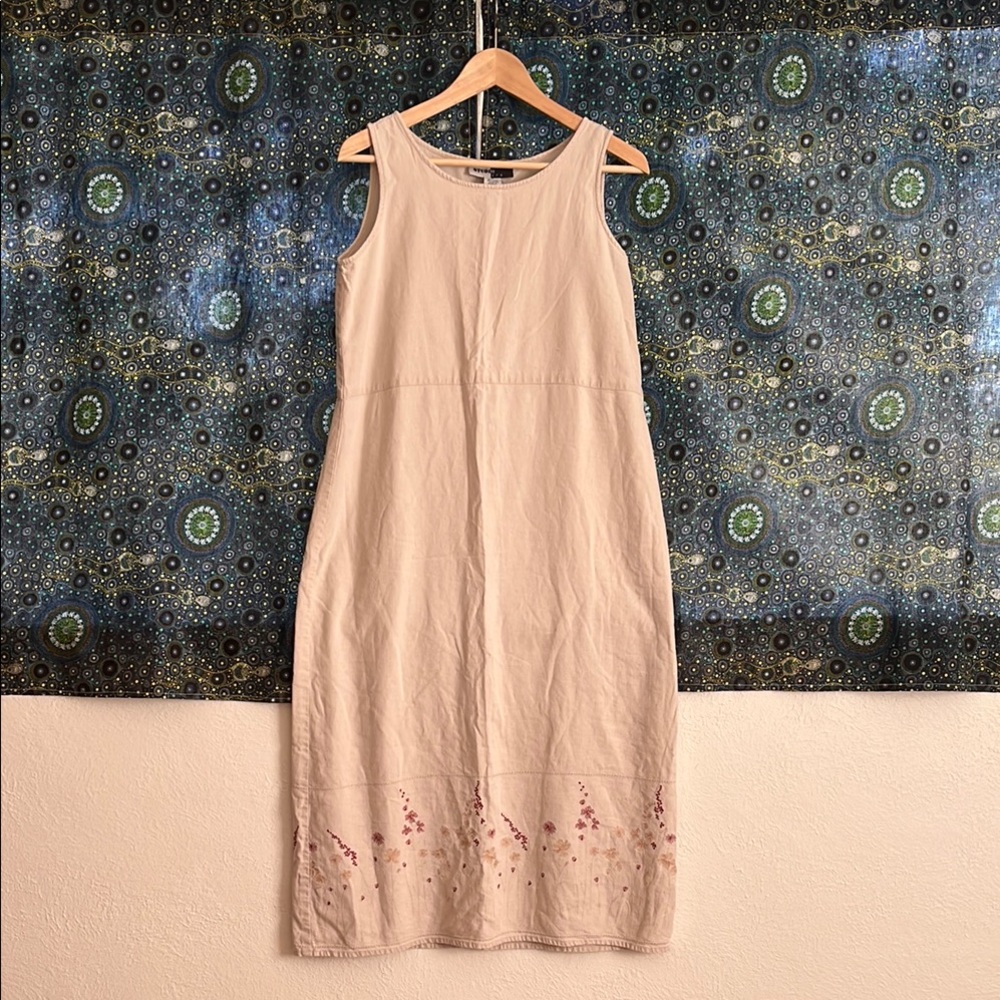 Sleeveless Vintage 90s Y2K Linen Dress with Hem Embroidery